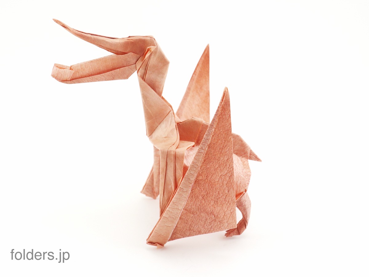 folders_wotd's tweet image. 「プテロダウストロ / Pterodaustro」
創作・制作：神谷哲史
2025年創作

韓国コンベンションの前後の時間に創作。せっかくなので紙も現地で入手した物を使いました。

#折り紙 #折り紙作品
