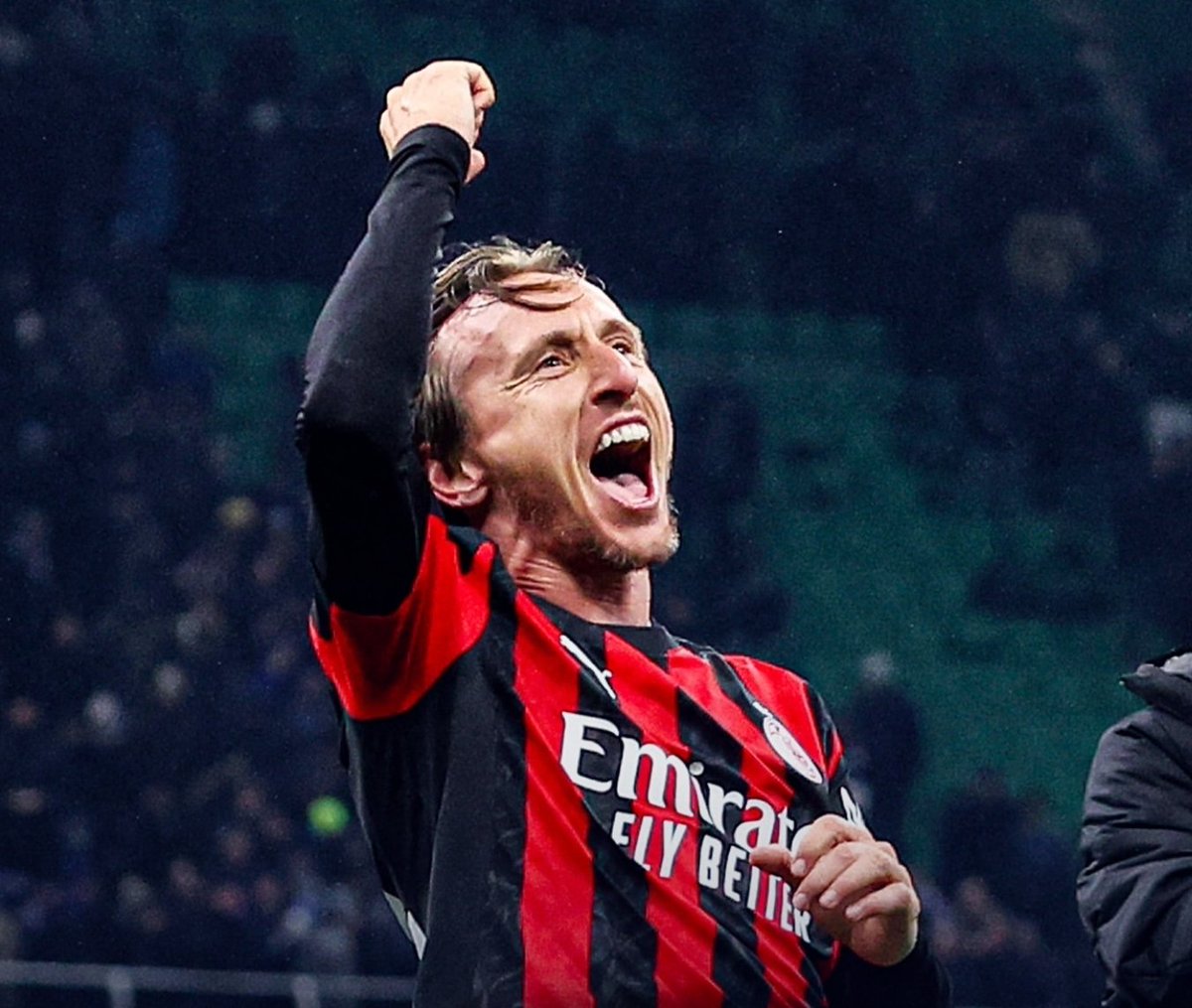 ACMilanFRA's tweet image. 🎙 #Rabiot &quot;J&apos;espère avoir la même passion que #Modrić quand j&apos;aurais son âge&quot;