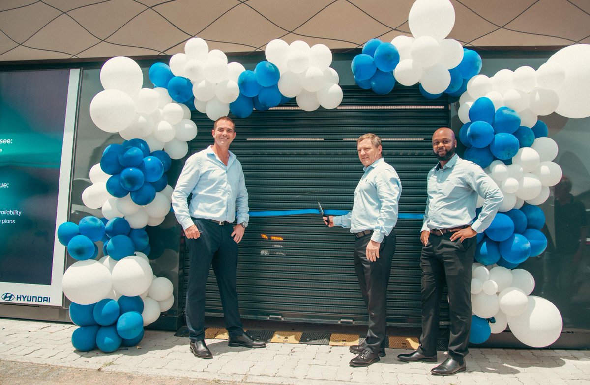 _ArriveAlive's tweet image. Hyundai Brings its ‘New Innovative Dealership’ Where People Live, Work and Shop

arrr.co.za/Q4YSN

#ArriveAlive @HyundaiSA @dealerfloor