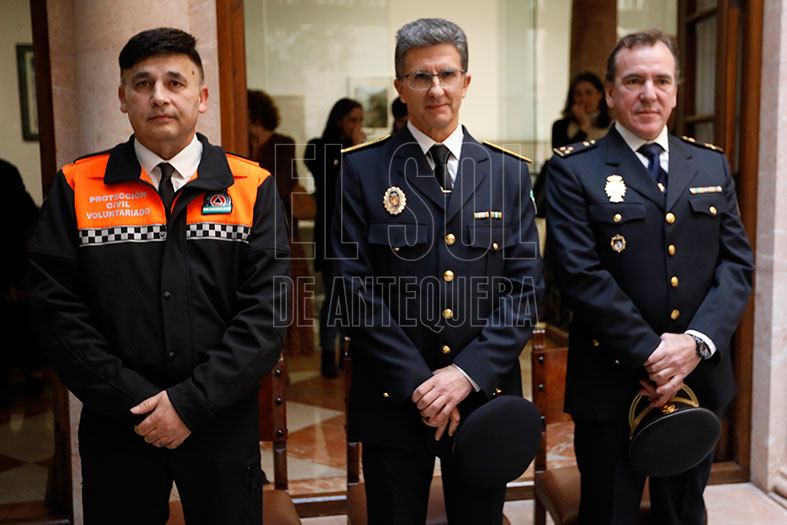 ElSoldAntequera's tweet image. 🔴📰#Antequera 🏅 #Premios #Seguridad
👉 Rico Romero, Cuevas y Rodríguez, galardonados con los VI Premios Juan Manuel Gómez Serrano de Antequera.
⤵️ Todo el reportaje: elsoldeantequera.com/antequera/rico…