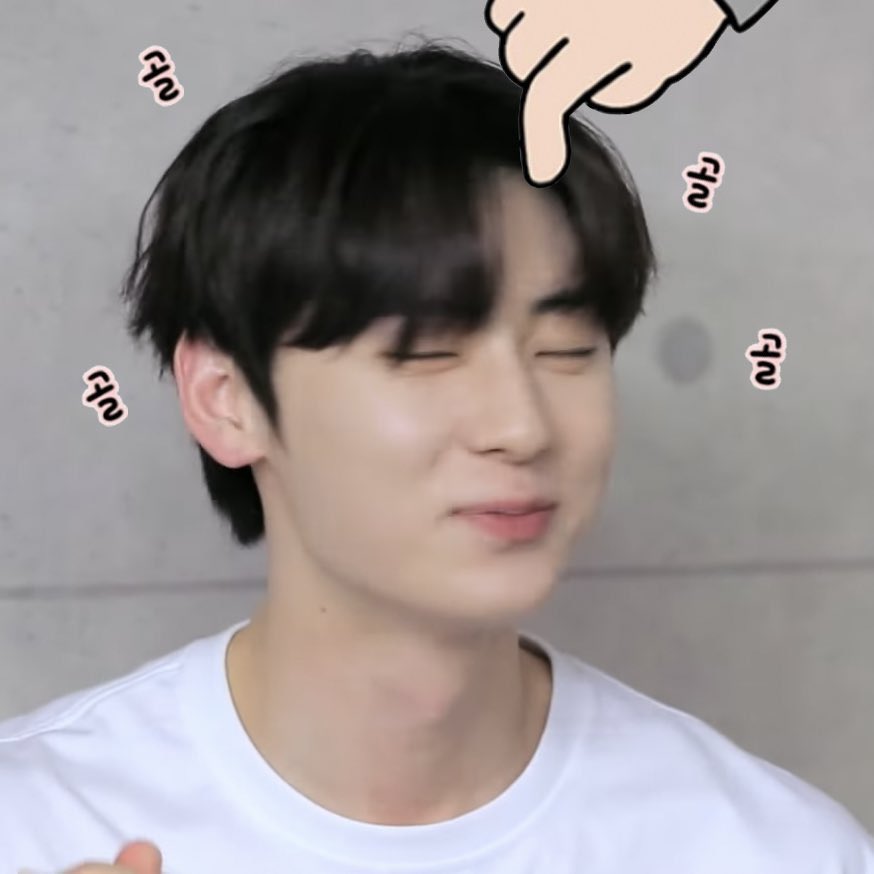 hwangsaaa's tweet image. 몰랑황민현 어케 참는데