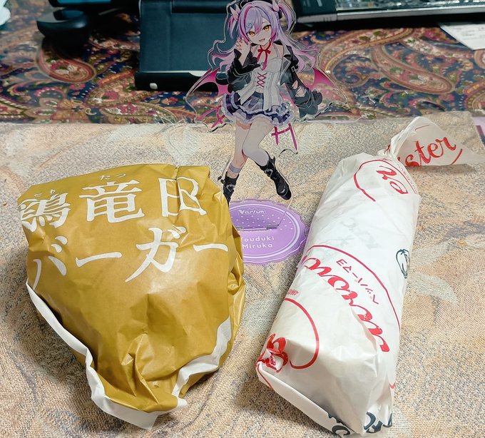 俺は推しの発言に非常に影響されやすい男……!! (食べ物の話題は特に) #夜羽月みるか #みるかみてるか