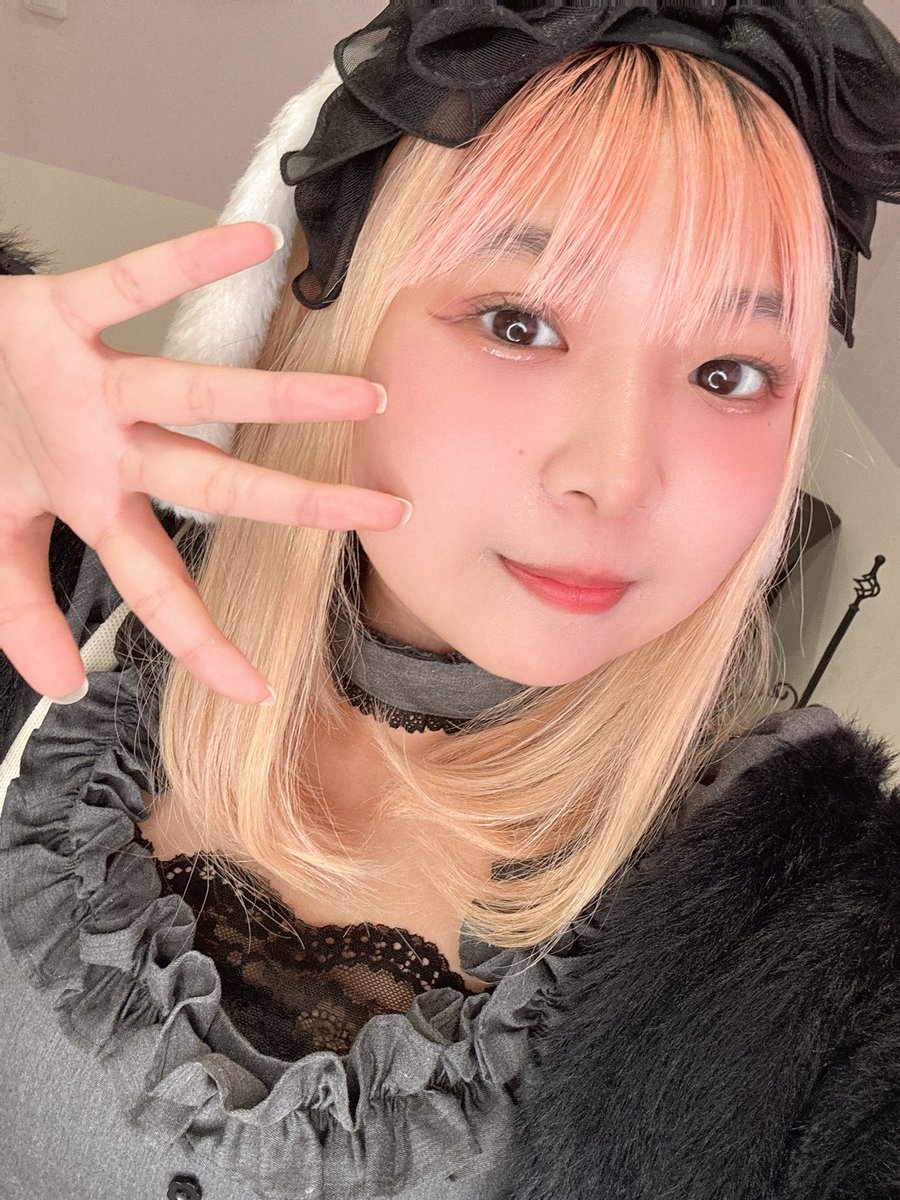 おきゅいん🎀 本日18:00-22:00います！！ オープンからひとりだから