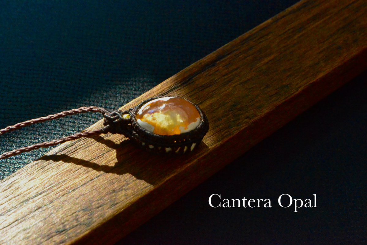 MacrameWala's tweet image. 今週末は、
『鹿児島石ころマーケット』に出展させていただきます。　
マクラメアクセサリーをはじめ、各種ルースも並べて皆さまのお越しを心よりお待ちしております☺️