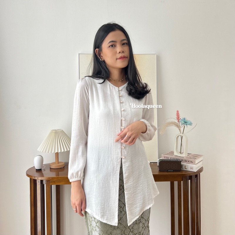 seelaaa_'s tweet photo. @kecoakhinggap Aku ada blouse warna putih, ld 120, masih baru, 60k aja https://t.co/fvAP1bBSEj