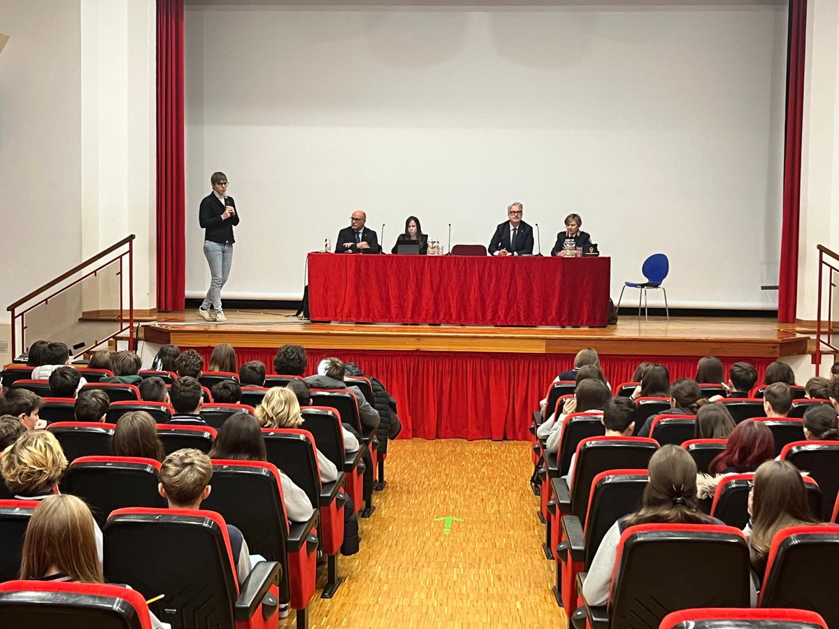 oscepa's tweet image. Happening now in Pordenone:
Our first School Dialogue on Preventing Youth Radicalization to Violent Extremism is underway!
CCT Vice-Chair @LopezPn joins local authorities, educators &amp;amp;students for discussions on online safety, cyberbullying and digital responsibility.