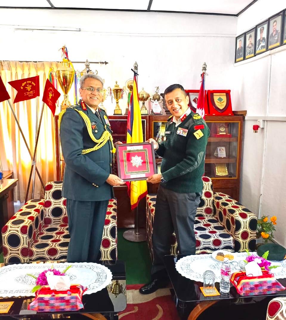 IndiaInNepal's tweet image. Lt Gen Anindya Sengupta, PVSM, UYSM, AVSM, YSM, GOC-in-C, Central Command, Indian Army interacted with GOC, Western Div, Nepali Army at Pokhara and discussed steps to further strengthen the military ties between India and Nepal. 

#IndiaNepalFriendship
@MEAIndia @IndianDiplomacy…