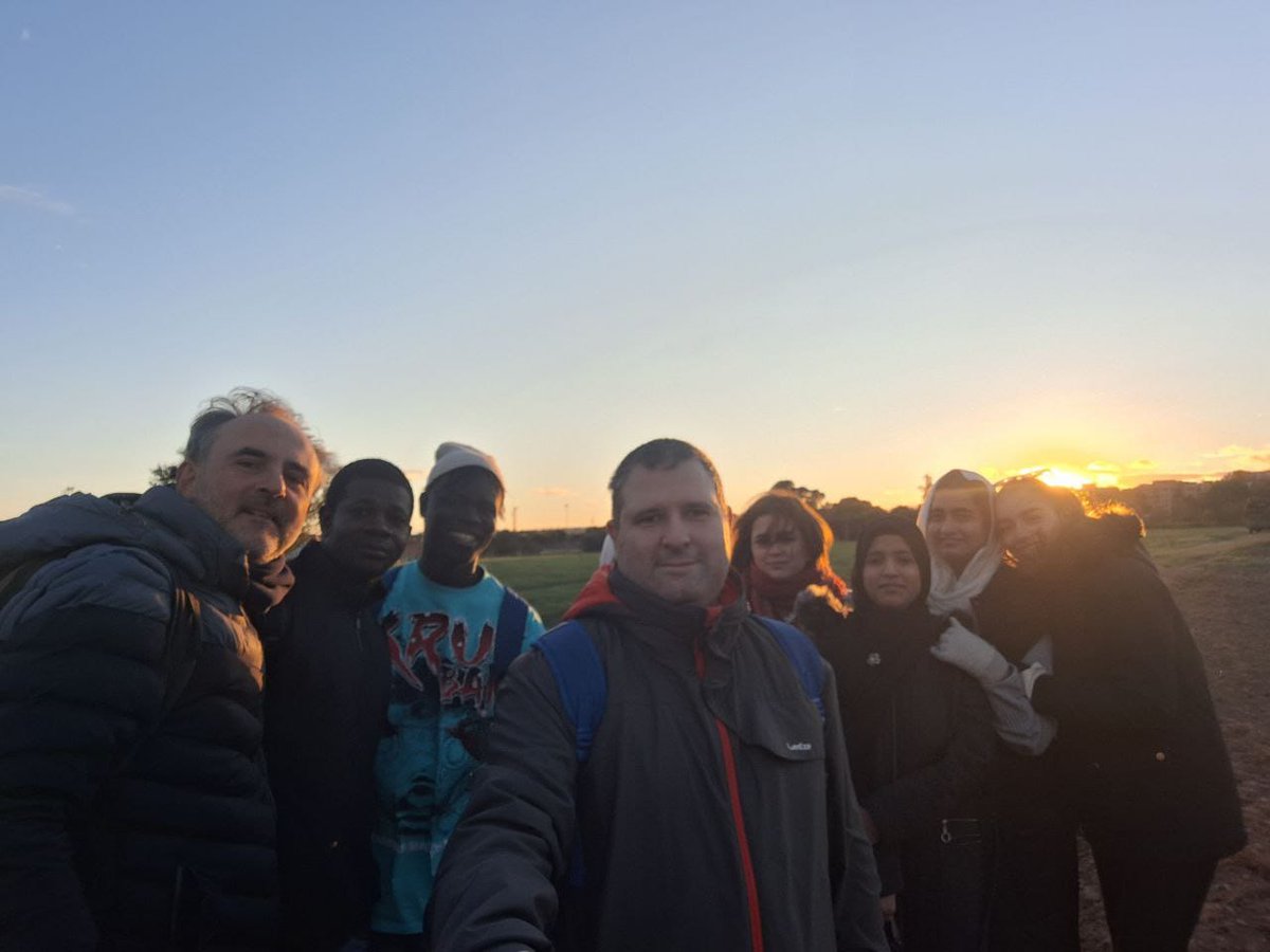 La setmana passada els i les alumnes de GES1 de Ciències Naturals dels torns de matí i tarda, vam fer dues sortides per tal de conèixer de ben a prop l’Ecosistema de la Riera de l’Abeurada de Reus.