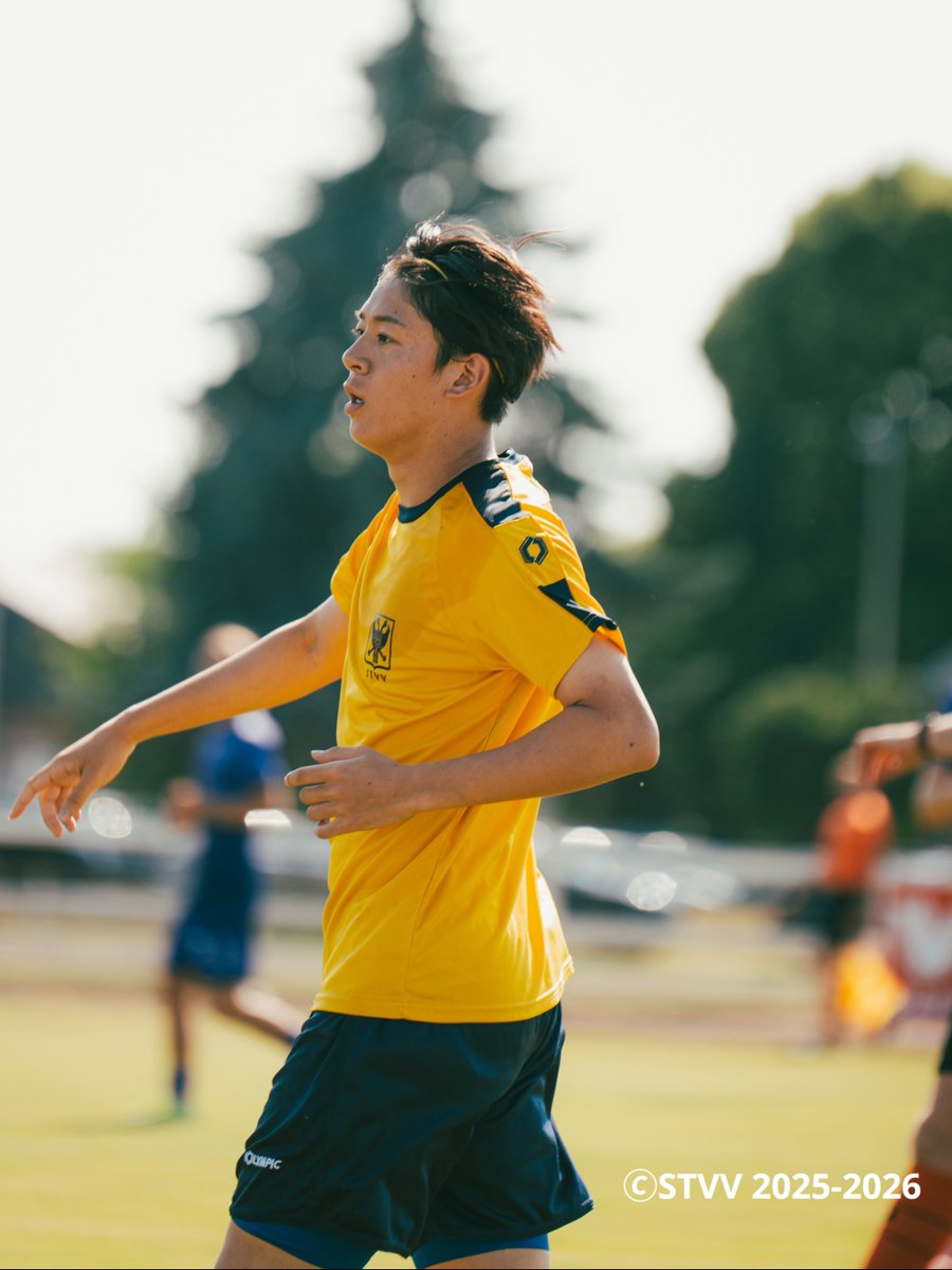 TABIOSPORTS's tweet image. ⚽STVV × TABIO⚽

STVVの『ここから、世界へ』のビジョンに共感し、選手たちの世界の舞台への挑戦を応援しています。

タビオは、サッカーベルギー1部リーグ所属「シント＝トロイデンVV(STVV) 」@STVV_JP のシルバースポンサーです。
©︎STVV 2025-2026

#STVV
#tabiosports