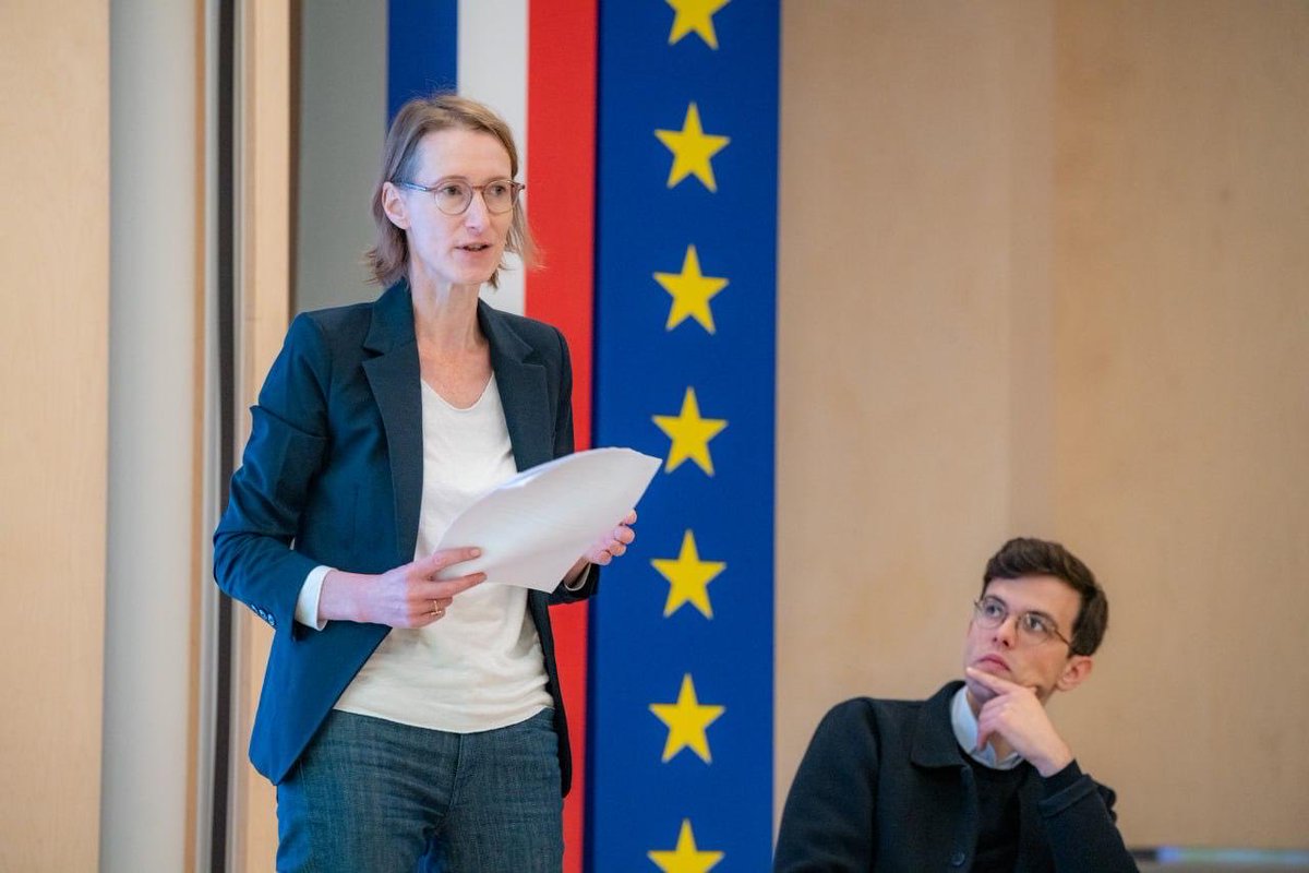 vincebm's tweet image. Fruit d’échanges avec 3500 Parisiens sur les marchés, de débats avec 120 Experts, de réflexions de 17 groupes de travail, le programme #Paris2026 du @MoDem_Paris est disponible: urlr.me/VkzMqt

#Réparer #Respirer #Rayonner