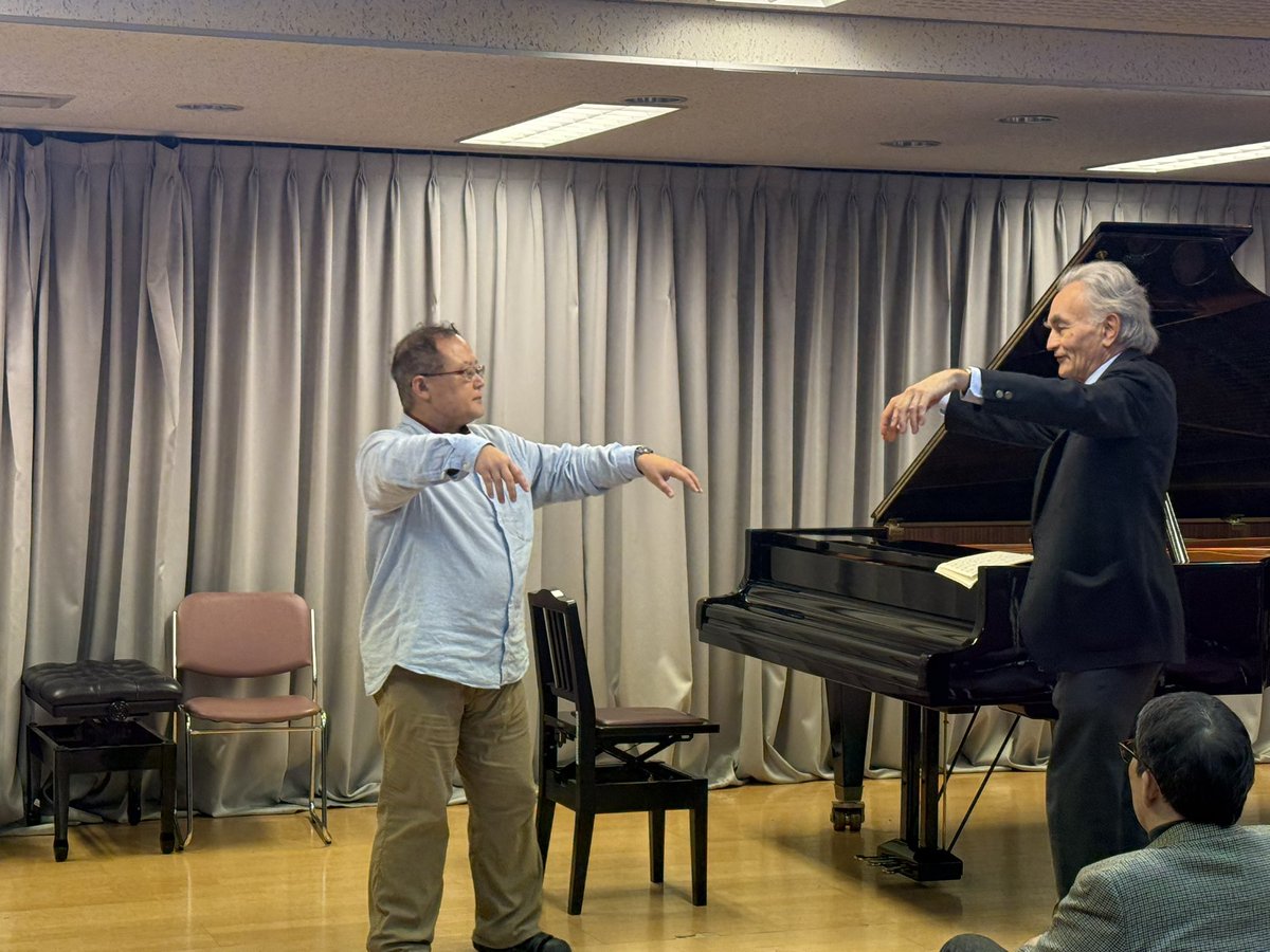 IkkoVn's tweet photo. 名古屋リサイタルが終わったばかりのタイミングで、
当事務所主催・シュテファン＝メラー氏による公開講座が
東京で開催���れました。

音楽への深い洞察に触れ、とても貴重な時間となりました。
ご参加いただいた皆さまに心より感謝いたします。
さらに、通訳として長時間ご尽力くださった今井先生にも
深く感謝申し上げます。