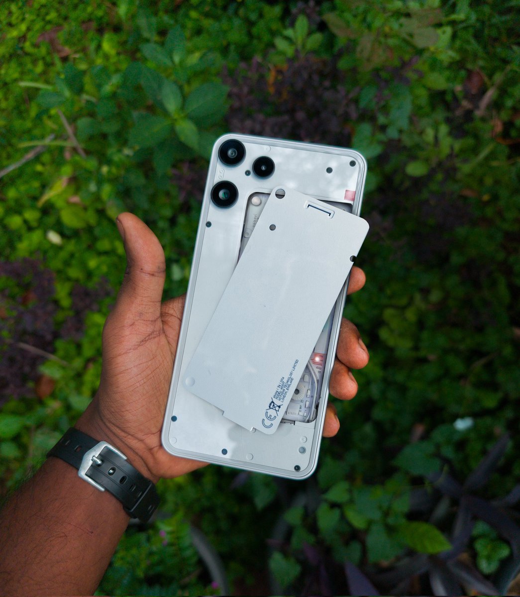 Ever wondered what's under the lid of the <a href="/nothing/">Nothing</a> Phone (3a) Lite? 👀