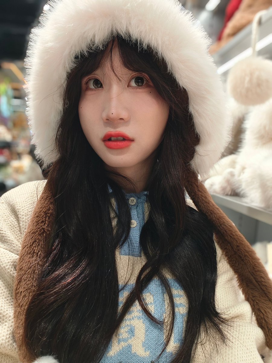Echo02450260's tweet photo. 降温了暖手手❄️
#男娘 https://t.co/y4tlubYpd3