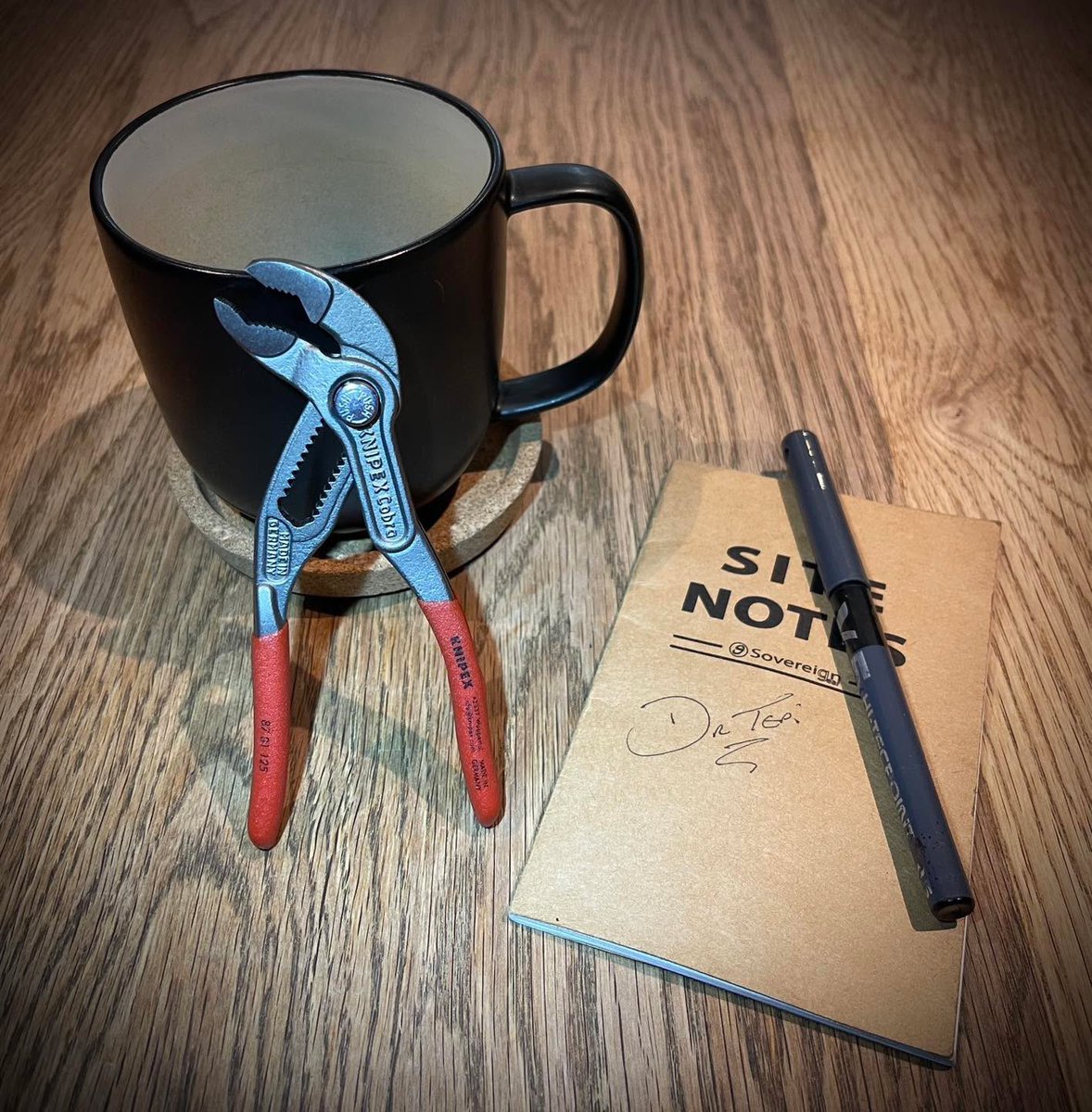 The deep thought with this mornings coffee is….

Is it pronounced “Ker-nippex?” Or is the K silent and it’s much more fitting to my Yorkshire linguistics and said as “Nippex”?

Thoughts on a postcard please…

#diaryofamotorcyclemechanic 
#knippex #knippexcobra #edc  #coffee