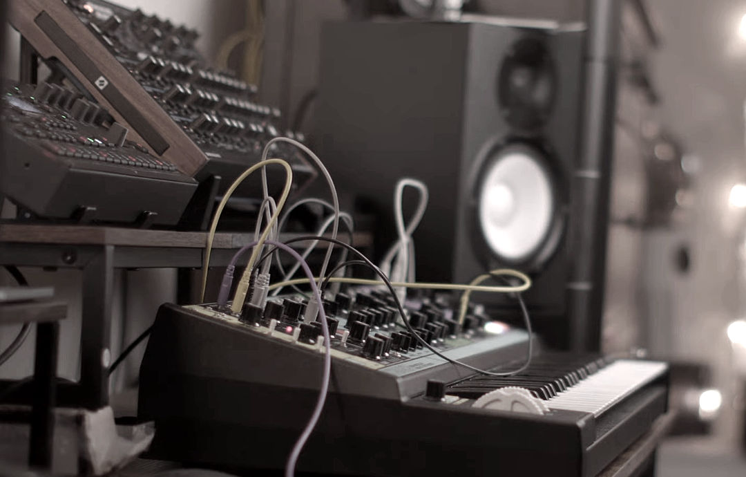 xcmioo's tweet image. Oxi one  |  Moog Matriarch  |  Elektron Octatrack  |  Novation Peak
live set – by Onyx track

&amp;gt; youtube.com/watch?v=p6hm1G…

#analog #synthesizer #soundscape