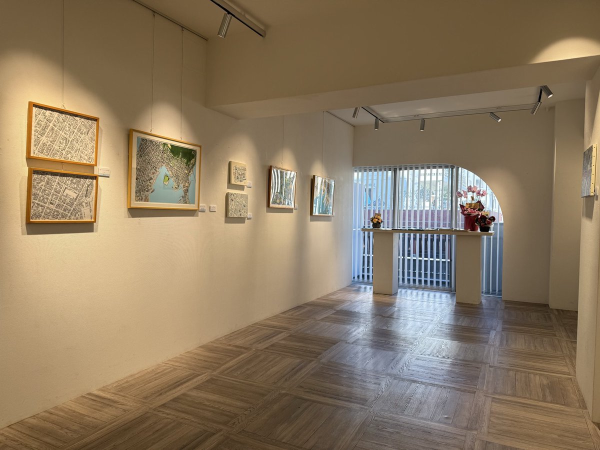 青山大介　都市の鳥瞰図展
会期を2日延長して12月2日まで開催することになりました。29、30日は少し早めに閉めるかも知れませんが終日在廊しております。
#鳥瞰図
#神戸
#北野異人館街
#ブリコラージュ
#BricolageGallery
#BricolageSpace
#青山大介