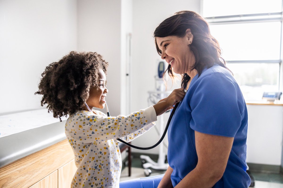 ＼EYの福利厚生をご紹介📢／
EYでは、健康保険組合による カフェテリアプランを導入しています💊
✅ 健康診断を早期に受けて追加ポイントも🎯
✅ ポイントで旅行チケット✈️・日用品🛍️・健康家電🧘‍♂️などが購入可能！
あなたの健康に、さらにプラスを💪