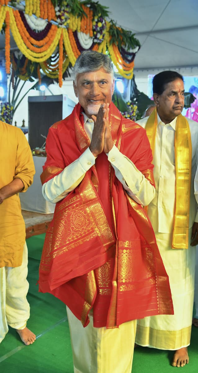 AndhraPradeshCM's tweet image. రాజధాని అమరావతి లోని వెంకటపాలెంలో తిరుమల తిరుపతి దేవస్థానం (టీటీడీ) నిర్మించిన శ్రీ వేంకటేశ్వరస్వామి ఆలయ విస్తరణ పనులకు గౌరవ ముఖ్యమంత్రి శ్రీ నారా చంద్రబాబునాయుడు నేడు శంకుస్థాపన చేశారు.
#AndhraPradesh