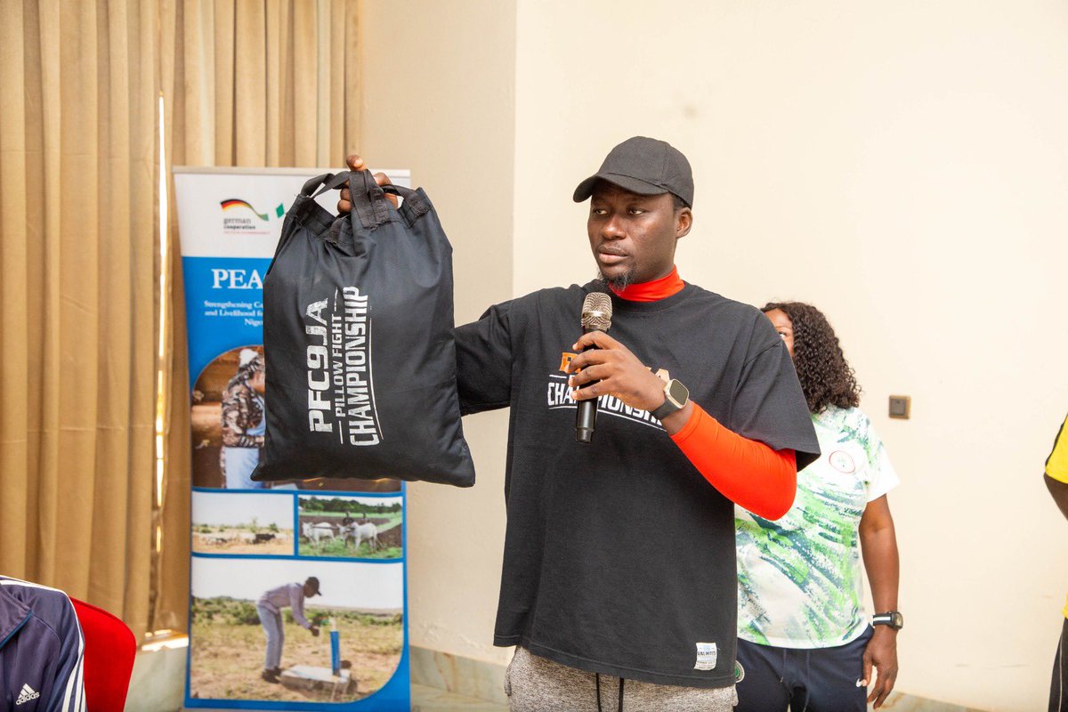 Dreyclassics's tweet image. This picture was taken in Jos while I was speaking to coaches and athletes under the GIZ Sport for Development project.
PFC9ja was chosen as the theme sport to preach peace, unity, and positive engagement.
#PFC9ja #SportForDevelopment