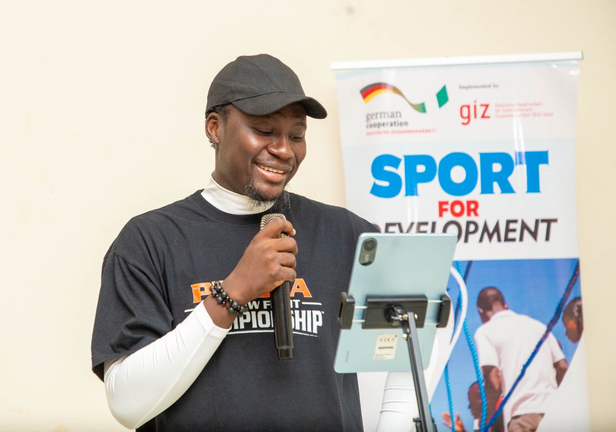 Dreyclassics's tweet image. This picture was taken in Jos while I was speaking to coaches and athletes under the GIZ Sport for Development project.
PFC9ja was chosen as the theme sport to preach peace, unity, and positive engagement.
#PFC9ja #SportForDevelopment