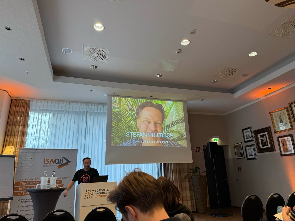 spriebsch's tweet image. How can teams can collaborate more effectively and make better architectural decisions?  The slides of my talk “Democratic Architecture” at the iSAQB Software Architecture Gathering are available at 

the-fluent-developer.com/presentations/…

#SoftwareArchitecture #SAG2025 #ISAQB