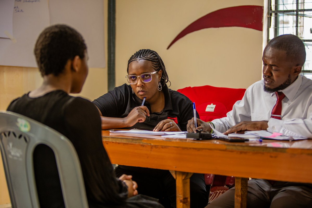 NjengaOyoo's tweet image. Honoured once again to sit as a panelist @CMETrust secondary school recruitment. A role I don’t take lightly  every interview is someone’s future, someone’s hope.

Listening to their stories inspires me to keep serving  #Mathare children.

#SDG4 #WezeshaKike #CMETrustAt19
