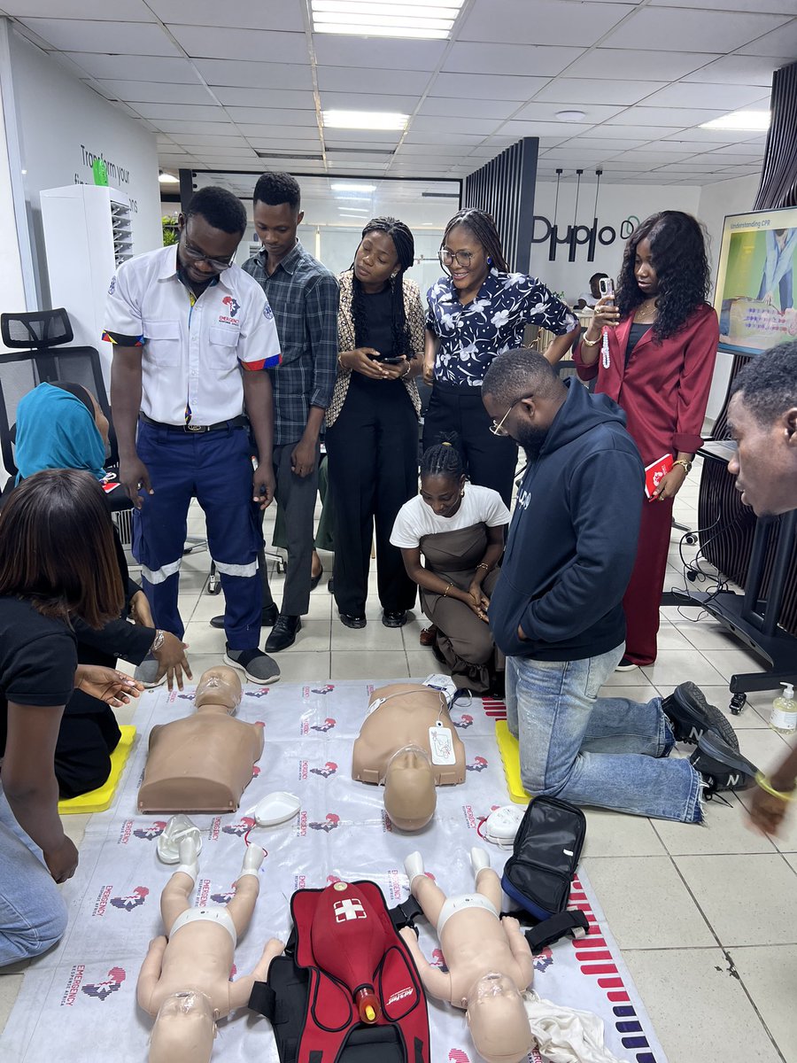 EResponseAfrica's tweet image. You’re out with friends, someone starts choking, and suddenly no one knows what to do.  

Moments like that remind us how fragile life is and how First Aid can make all the difference.  

Big news drops tomorrow to help you get trained.  
#firstaidtraining #cprtraining