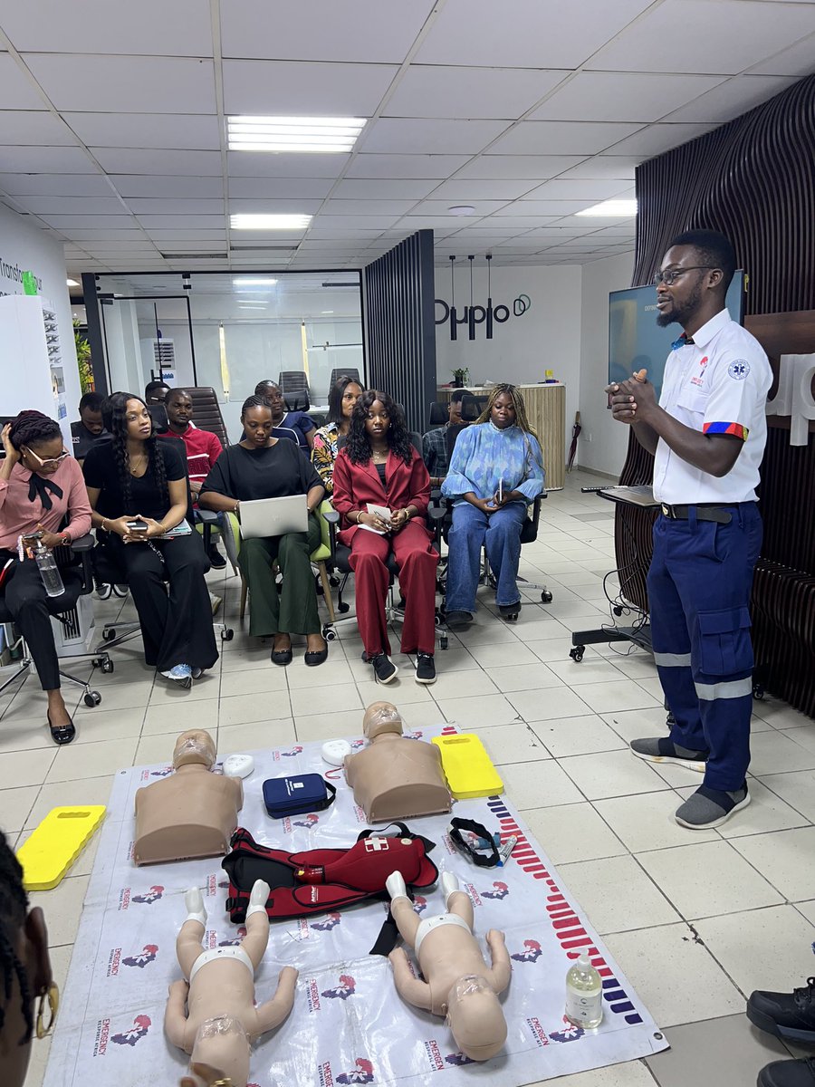 EResponseAfrica's tweet image. You’re out with friends, someone starts choking, and suddenly no one knows what to do.  

Moments like that remind us how fragile life is and how First Aid can make all the difference.  

Big news drops tomorrow to help you get trained.  
#firstaidtraining #cprtraining