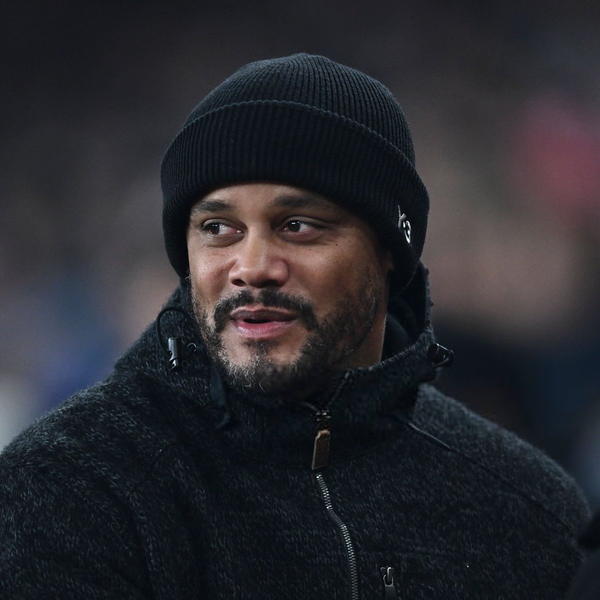 VibesFoot's tweet image. 🔴 «  𝗝𝗘 𝗡𝗘 𝗣𝗘𝗡𝗦𝗘 𝗣𝗔𝗦 𝗤𝗨’𝗔𝗨𝗖𝗨𝗡 𝗗’𝗘𝗡𝗧𝗥𝗘 𝗡𝗢𝗨𝗦 𝗦𝗢𝗨𝗛𝗔𝗜𝗧𝗘 𝗘̂𝗧𝗥𝗘 𝗟𝗔 𝗠𝗘𝗜𝗟𝗟𝗘𝗨𝗥𝗘 𝗘́𝗤𝗨𝗜𝗣𝗘 𝗘𝗡 𝗡𝗢𝗩𝗘𝗠𝗕𝗥𝗘. » 😬 

Vincent Kompany réagit à Mikel Arteta qui considère avoir battu la meilleure équipe d&apos;Europe. 👀

« On en a…