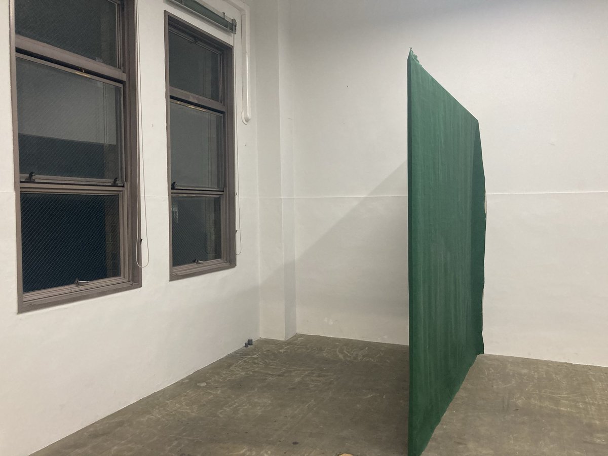 川西りな 「答えのない自由に、答えを描く」
は、11月30日(日)までです。あと、3日となりました。お見逃しなく！！