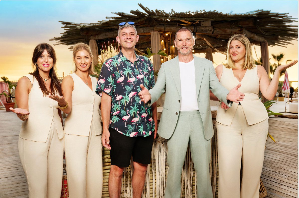 MerlinFDC4's tweet image. Exciting news! @FirstDates opens again on 15th Dec, Channel 4, 9pm, in SPAIN!! 
Welcome to First Dates Beach Club (bow tie not included 🤣)
@fredsirieix1 @CiCi_Coleman
