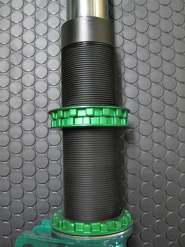 TEIN_INC_E's tweet image. Damper Maintenance Tips💁‍♀️

Periodic cleaning of threaded parts is a must🧹

Use nylon brush or such to remove gravels, dirt etc., then spray w/ antirust agent - Rust Proof!

Rust Proof forms non-sticky, smooth anticorrosion film to prevent sand, dust, etc. from building up👍