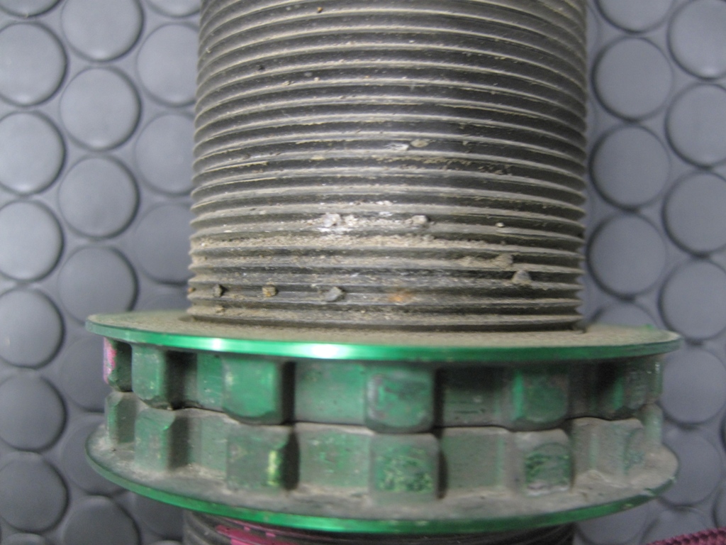 TEIN_INC_E's tweet image. Damper Maintenance Tips💁‍♀️

Periodic cleaning of threaded parts is a must🧹

Use nylon brush or such to remove gravels, dirt etc., then spray w/ antirust agent - Rust Proof!

Rust Proof forms non-sticky, smooth anticorrosion film to prevent sand, dust, etc. from building up👍