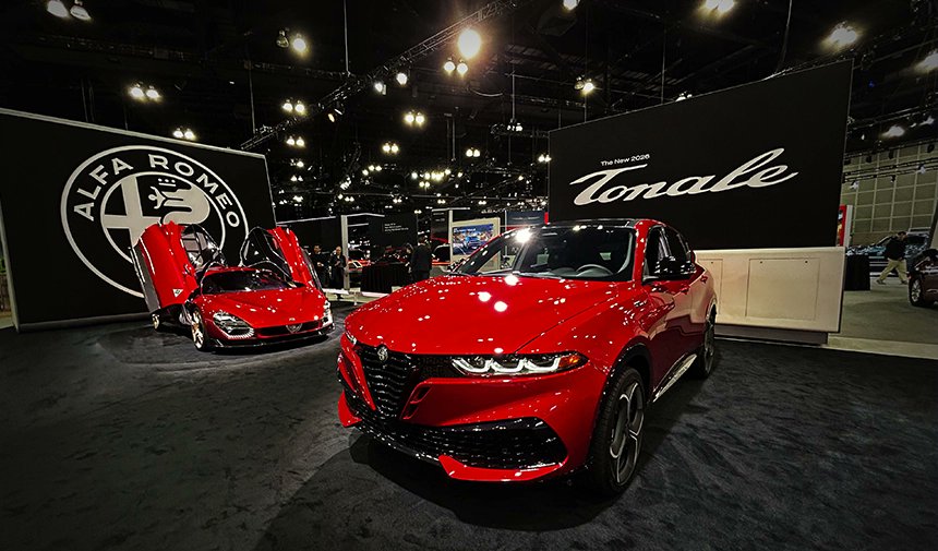 ↘️Alfa Romeo 33 Stradale ve Tonale Los Angeles'ta 
👉otoaktuel.com.tr/alfa-romeo-33-… 
📍30 Kasım’a kadar ziyaretçilerini ağırlamaya devam eden Los Angeles Otomobil Fuarı, 50'den fazla ülkeden binlerce ziyaretçi ile 5.000'den fazla gazetecinin buluşmasına ev sahipliği yapıyor. #LosAngeles