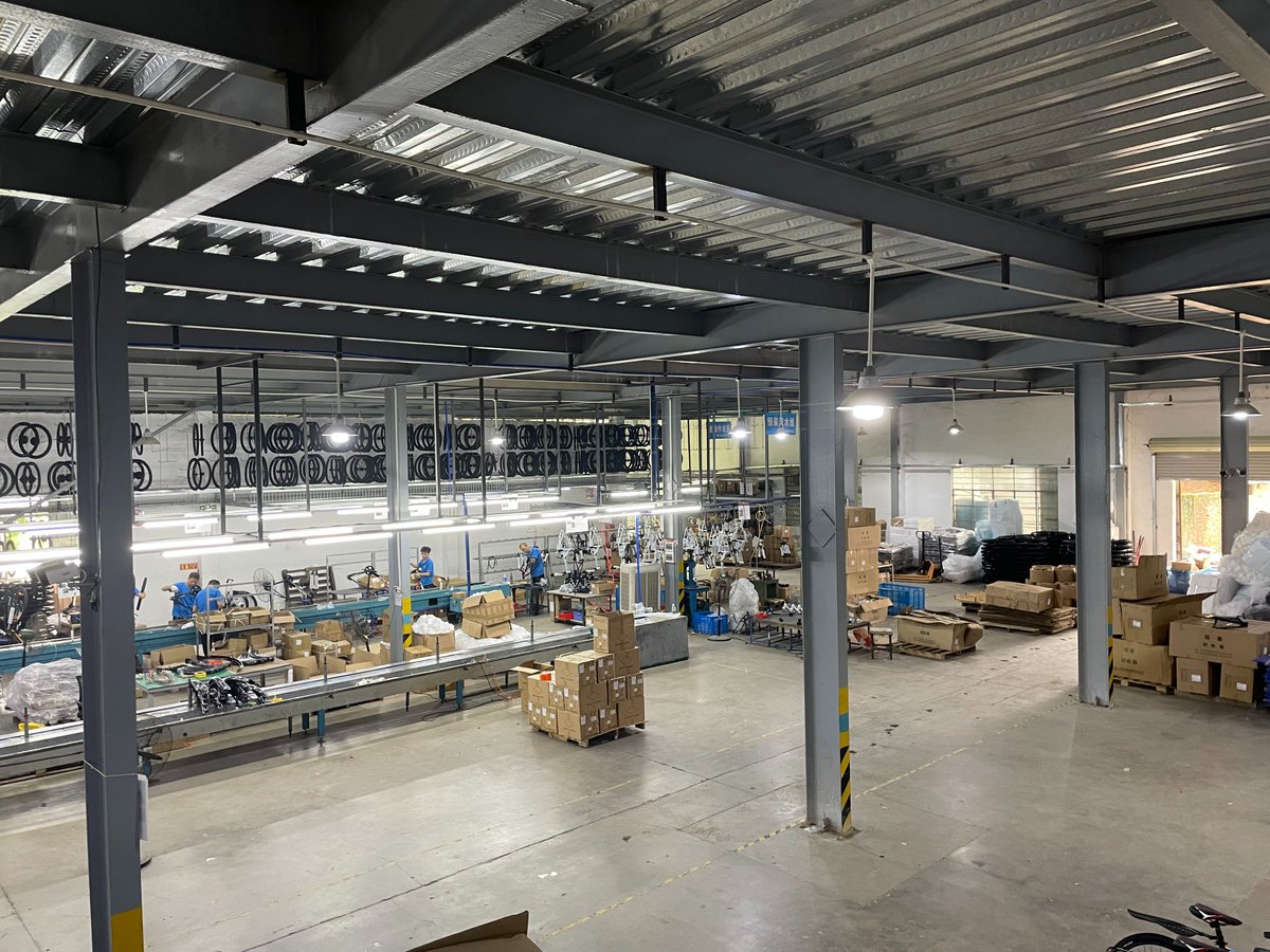 us_Varunebike's tweet image. Every VARUN e-bike starts its journey in our own factory 
That’s how we keep our quality solid, our delivery steady, and our price truly factory-direct. 📷📷
#VarunEBike #madeforriders #factorydirect #QualityRide #reliablepower #ebikebrand #CyclingCommunity #electricbike #ebike