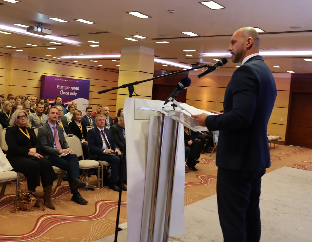 mpudt_rh's tweet image. Konferencija „Europe Goes Once-Only – Croatia Edition“ otvorena! 

Dobrodošlicu su uputili Athanasios Karalopoulos (DG GROW), Nikola Modrušan (MPUDT) i ministar Damir Habijan.

#OnceOnly #DigitalTransformation #EUdigital

@VladaRH @EK_Hrvatska
