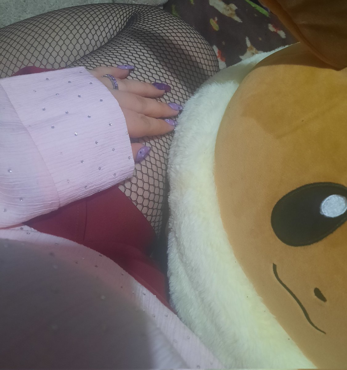 YueNabiVT's tweet image. Lo que toda chica necesita, un Eevee bolita de 60 cm para abrazar ♡ t amo eevee ♡