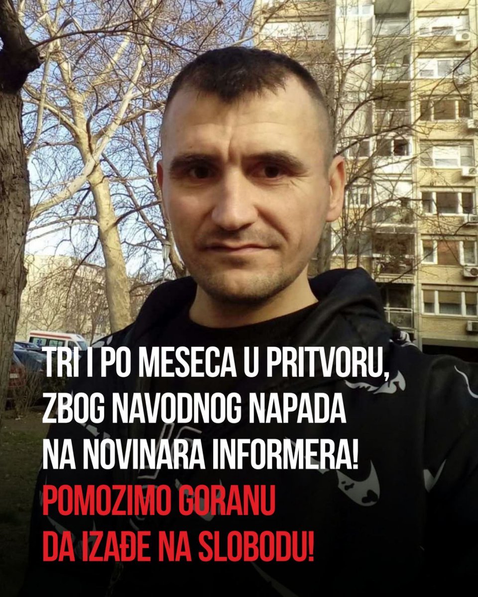 MiranPogacar's tweet image. Delite, važno je! 

Goran Kajfeš, priveden 15. avgusta zbog navodnog napada na novinarsku ekipu Informera, i dalje se nalazi u pritvoru na Klisi.

Svi koji su dolazili na proteste mogli su da primete i verovatno upoznaju Gorana. Nažalost zbog njegove porodične situacije i…