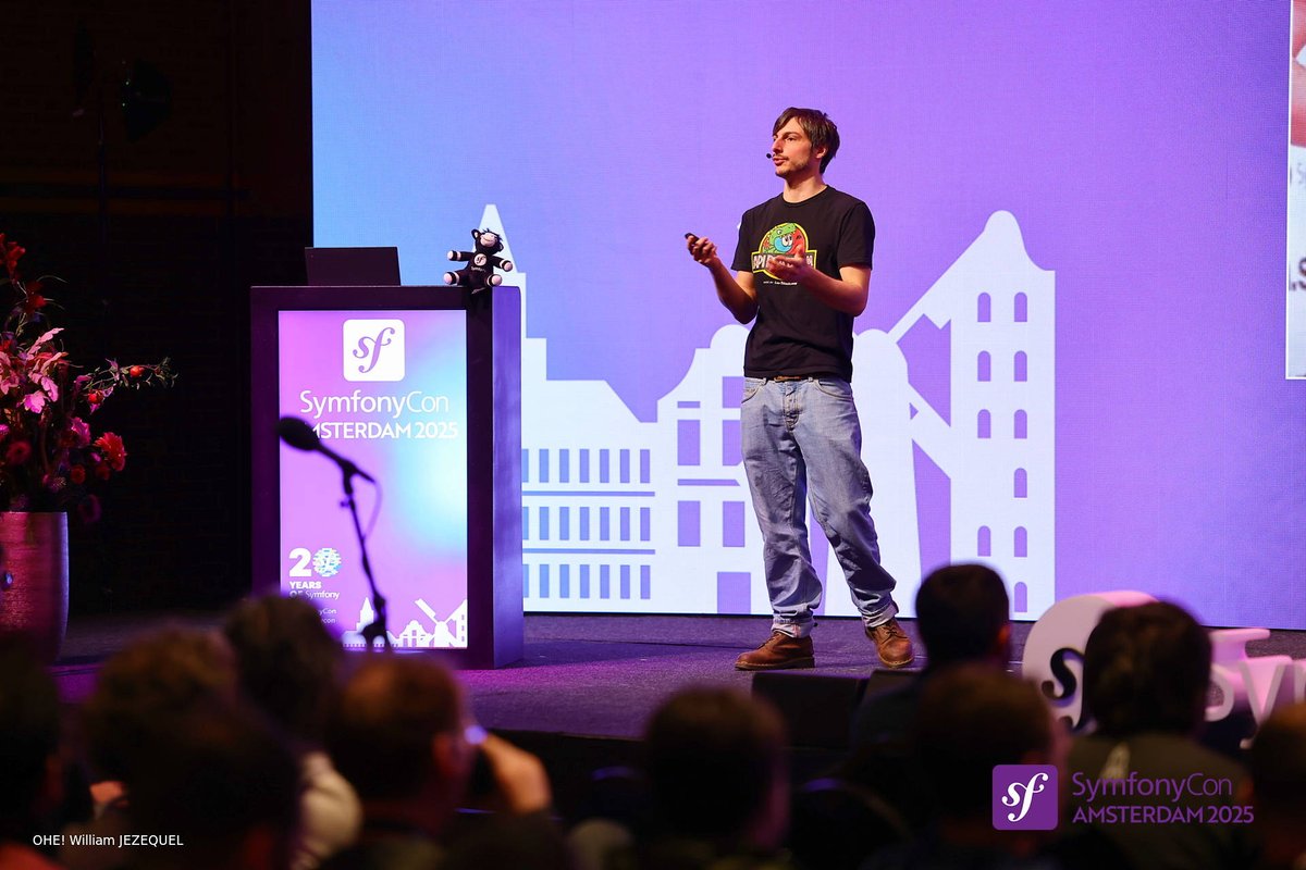 coopTilleuls's tweet image. SymfonyCon Amsterdam 2025 is officially underway! @s0yuka is kicking things off on the main track with a talk on Json Streamer and FrankenPHP extensions
