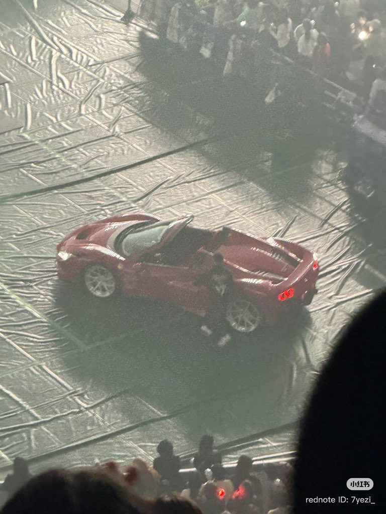 wonudupe's tweet image. MINGYU AND JUN DROVE 2 CARS FOR TODAY&apos;S OPENING IN NAGOYA WTF ARE THOSE FERRARIS???? DAAAAAAAAMN 🥵