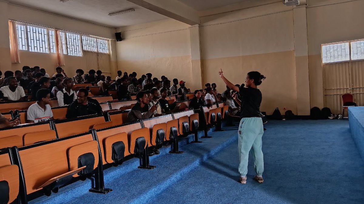 AvaxAfrica's tweet image. We had our first ever @AvaxTeam1 Campus Connect in Ethiopia at the Addis Ababa Science and Technology University (AASTU) and we had a record number of 100+ attendees at the University event. 

This campus event kicked off with a high-energy introduction and an open discussion…