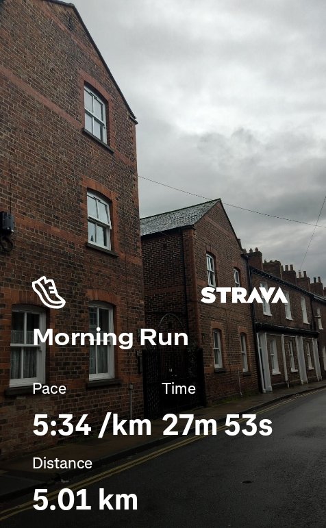 Morning 5km run 
A cloudy loop by the river and around Rowntrees park. After the chill of yesterday that was weirdly warm. 
Happy Thursday 😀🏃‍♀️
#York #Running