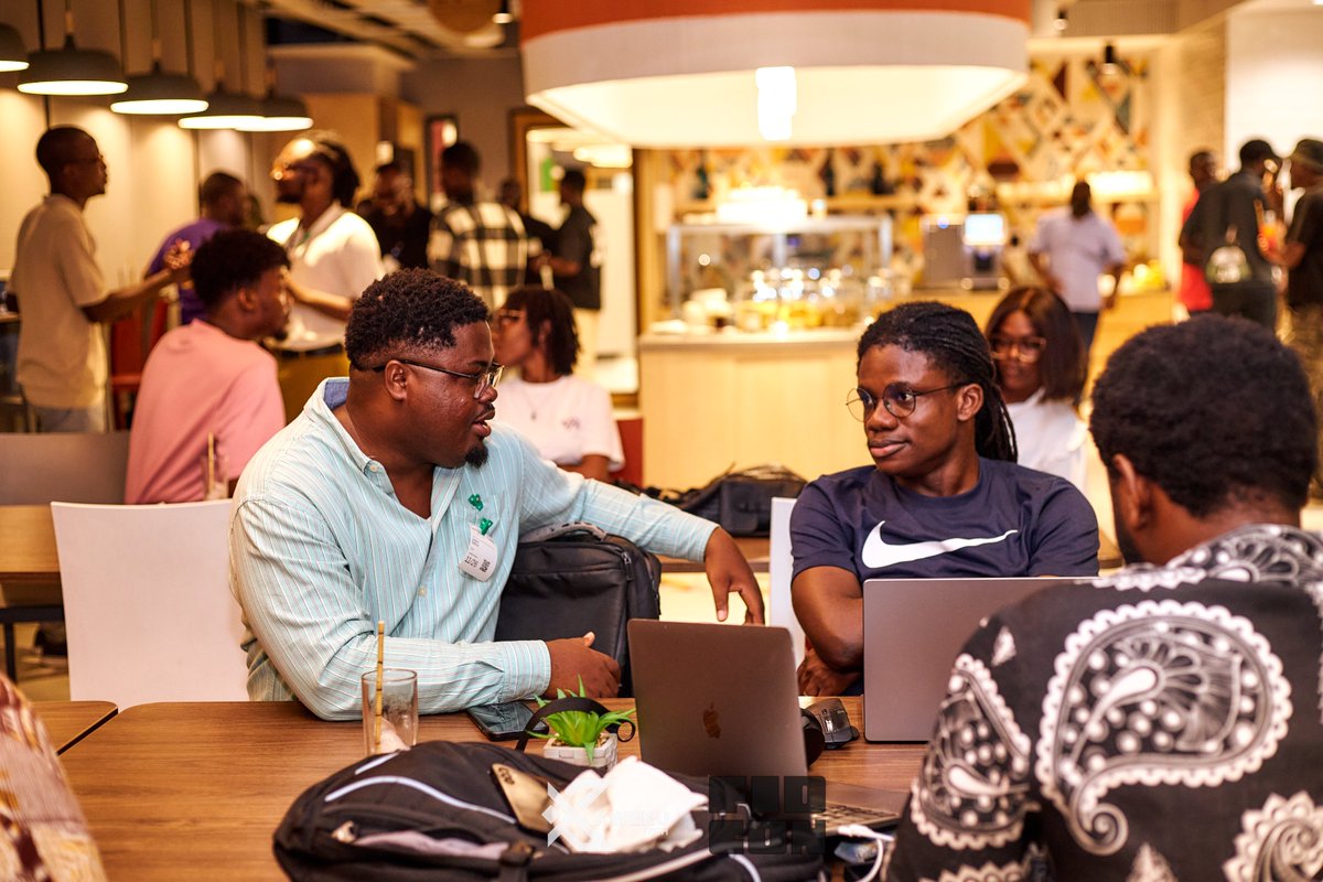 kwekutech's tweet image. The Pre-FiDCon Mixer set the tone perfectly — great conversations, great people, real energy.

@fidconofficial 2025 has a special announcement coming, so don’t forget to register and be there this Saturday.

🔗:  thedsgnjunkies.com/fidcon

cc: @thedsgnjunkies