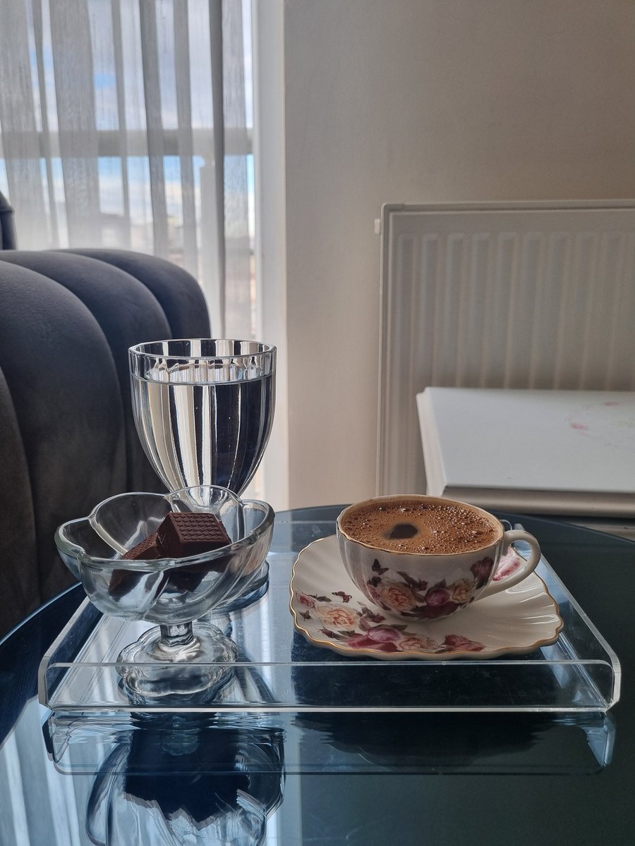 ozistanka's tweet image. Kendini şımart 🥰
#Perşembe #kahve