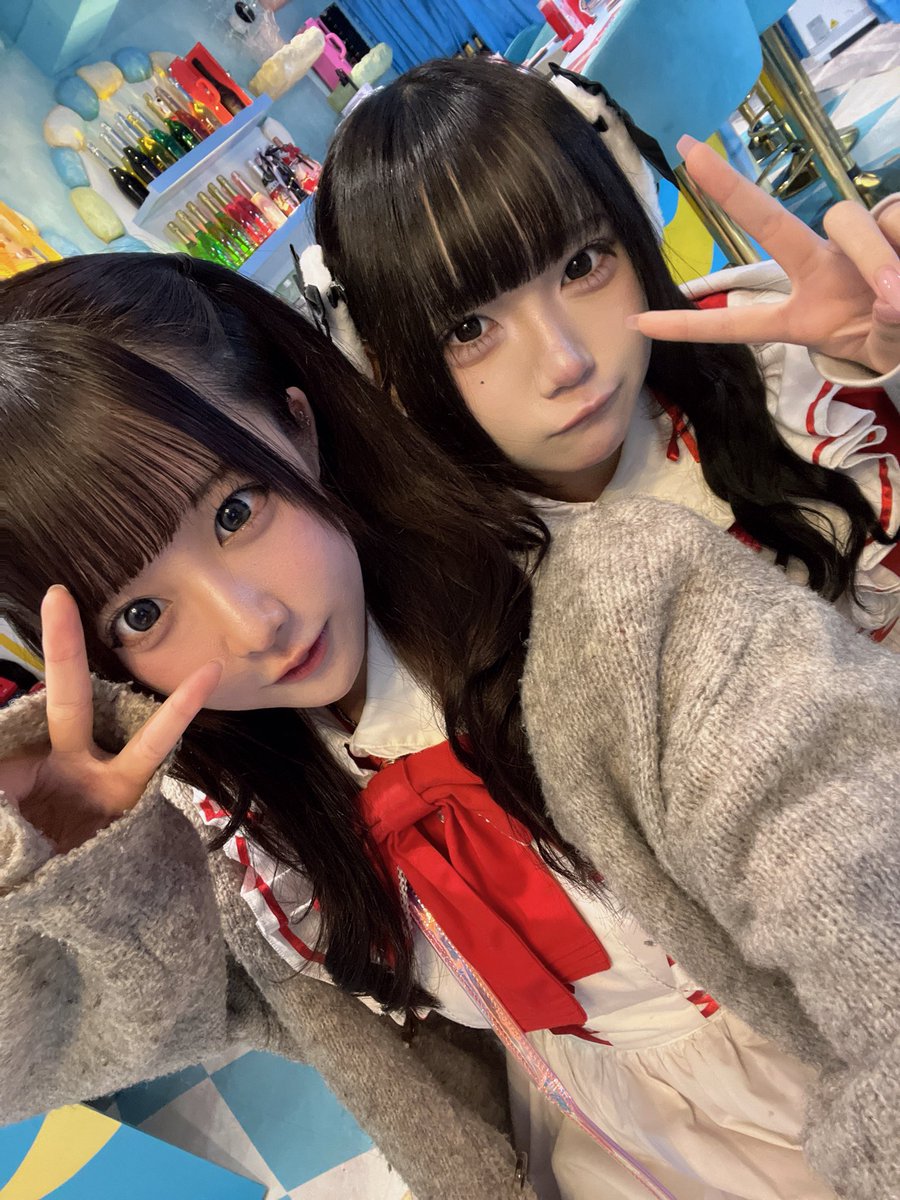 llnxvc's tweet image. あむあむが自撮りしてたので写りこんできました