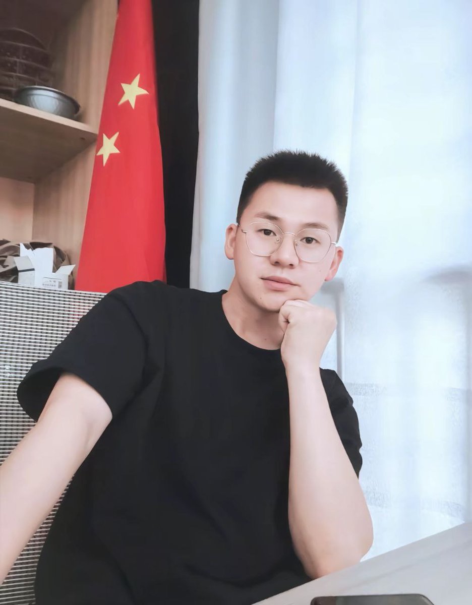 Balajichellamu1's tweet photo. 上班和下班的激情，寻找附近会口的小骚逼，如果你和我是一个城市，那就私信关注认识，有地 https://t.co/QPN6l1s28S