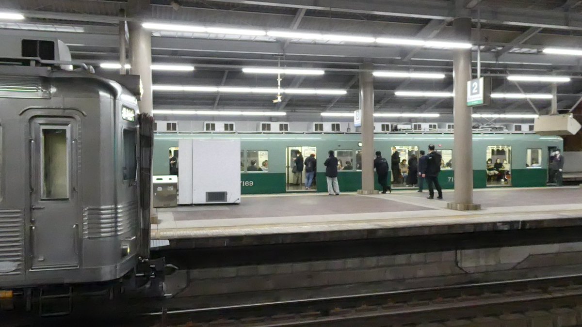 VC_VVVF's tweet image. 一瞬だけ時空が歪んだ気がした