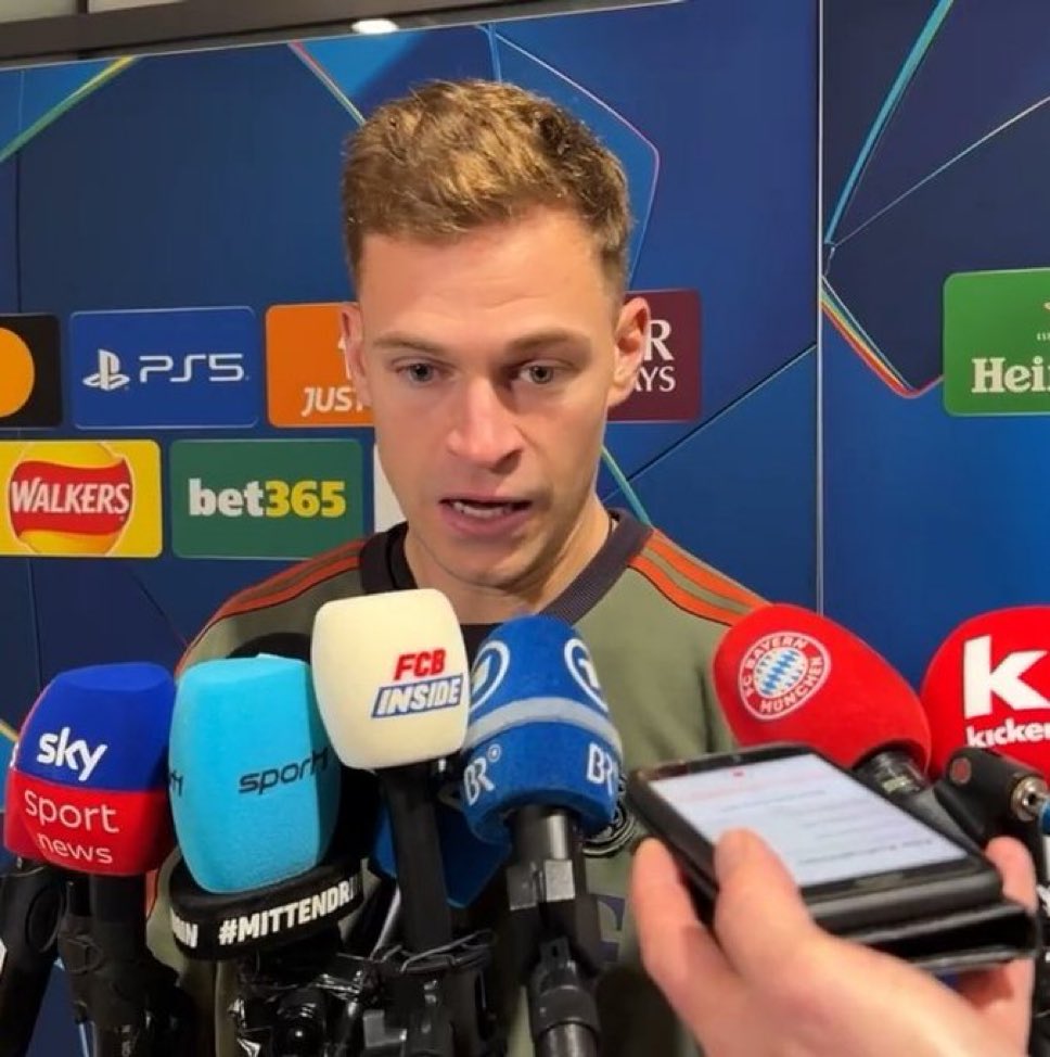 🚨 « Vous avez battu Chelsea et le PSG mais perdu contre Arsenal : c’était le rival le plus dur ? »

Kimmich : « Non. Le plus difficile, c’était le PSG, à cause de leur façon de jouer. Arsenal, c’est différent, ils misent beaucoup sur les coups de pied arrêtés. Contre Paris,