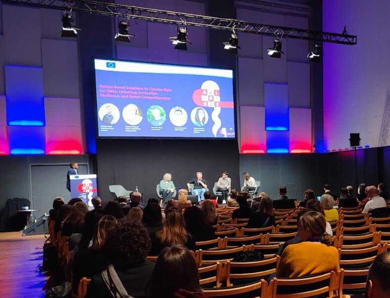 EEN_EU's tweet image. 🔴 Live at #EEN2025

🌿 Up next: how the Network helps SMEs tackle climate risks through the right expertise and partnerships.

One of today’s sessions introduces Nature-based Solutions, with tools and strategies for SMEs and Nature-based Enterprises. 🌱

Stay tuned!
#EENCanHelp