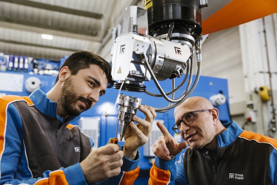 prima_power_TR's tweet image. ■ Uzman mühendislerimiz bir problem durumunda öncelikli olarak detaylı analiz için makinenize uzak bağlantı yoluyla bağlanabilir; böylece tam ve etkin bir teşhis konulması ve çoğu zaman soruna anında çözüm bulunması sağlanır.

#PrimaPower #SheetMetalSolutions #TechnicalSupport